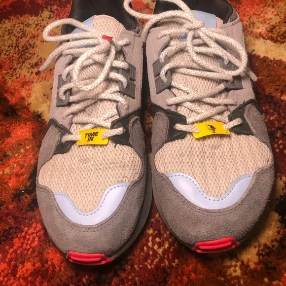 adidas Gray Sneakers with Red Accents - Picture 2 of 9